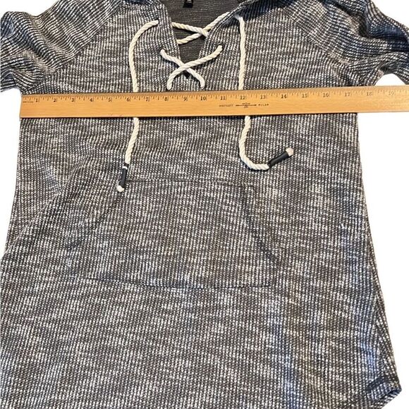 Inspired Heart Black and White Woven Front Pocket Hoodie Pullover Size M - Picture 8 of 15